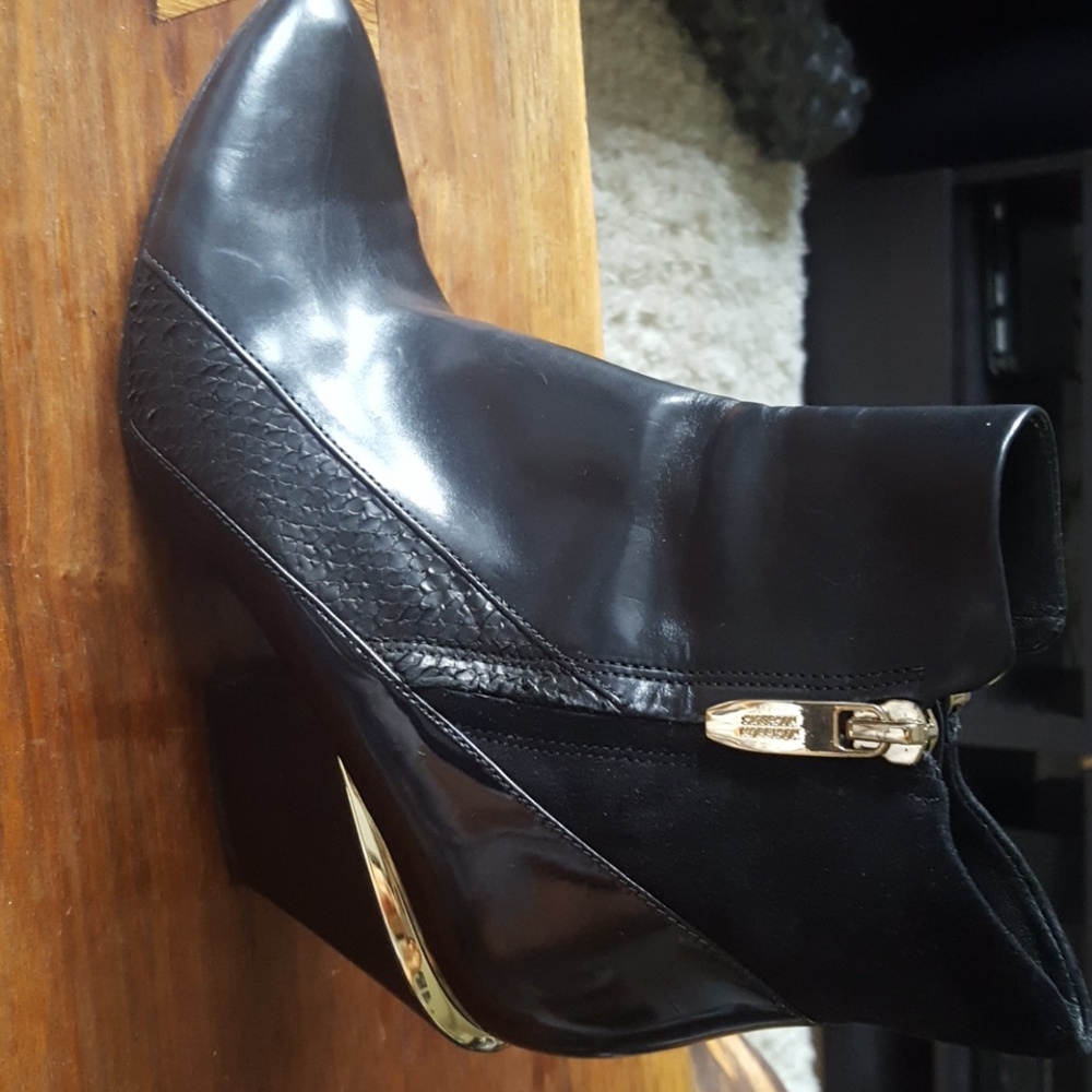 Sigerson Morrison Black Boots Size 6.5